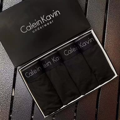 UR  ( 1 เซ็ต 4 ตัว )  กางเกงในผู้ชายขาสั้น กางเกงในบ็อกเซอร์ Boxer เนื้อผ้านิ่ม สวมใส่สบาย ระบายอากาศได้ดี