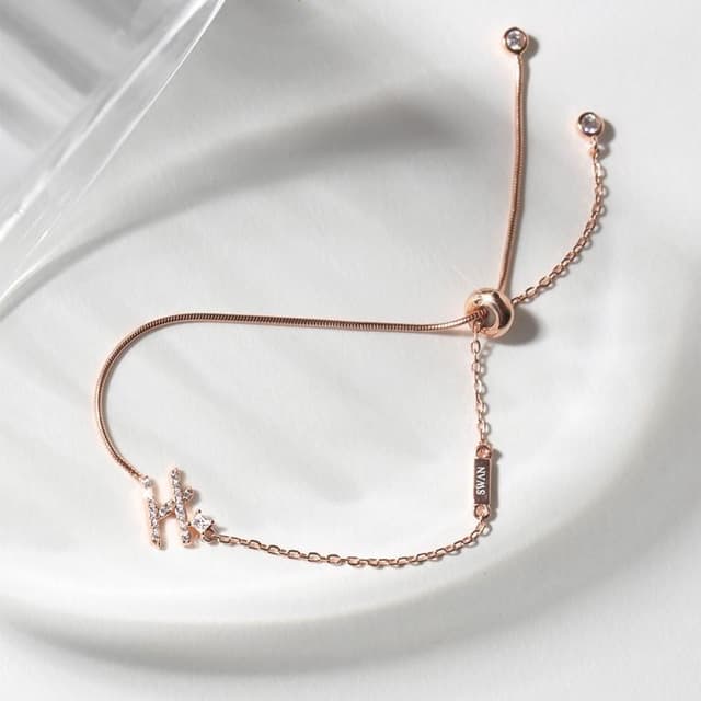 [ส่งด่วนฟรี]SWAN - Alphabet Bracelet สร้อยข้อมือเงินแท้ ฝังเ